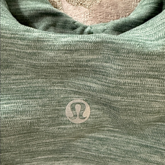 Lululemon - Picture 3 of 4